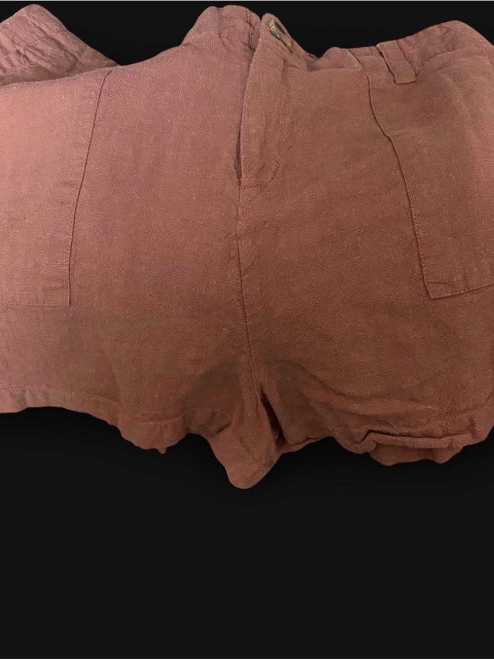 Women’s Linen-Blend Shorts